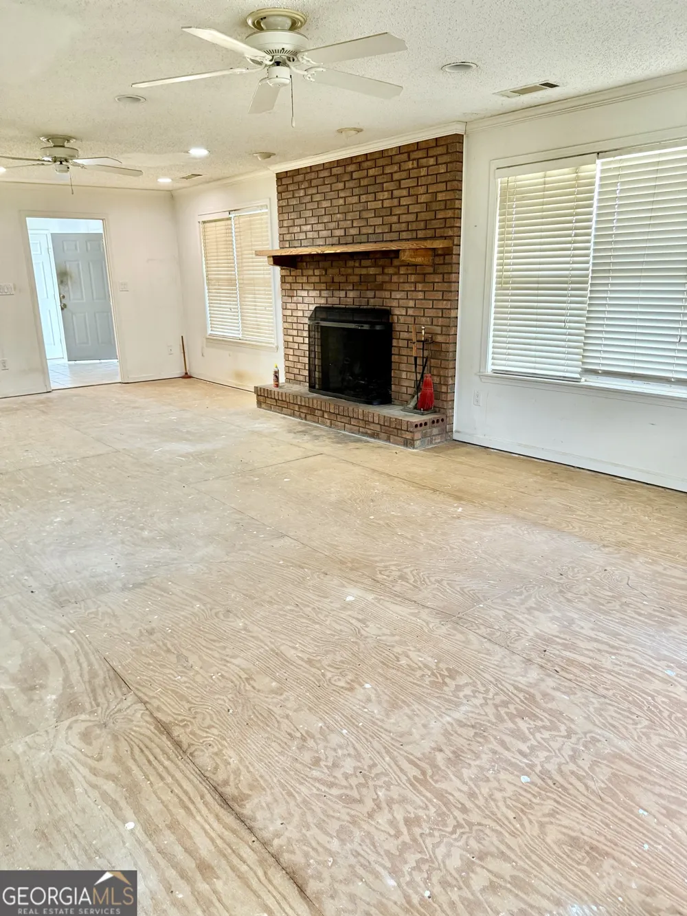2235 Long Branch RD Toomsboro, GA 31090