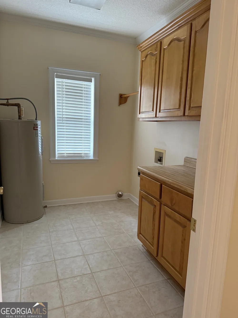 102 Oak CIR Glennville, GA 30427