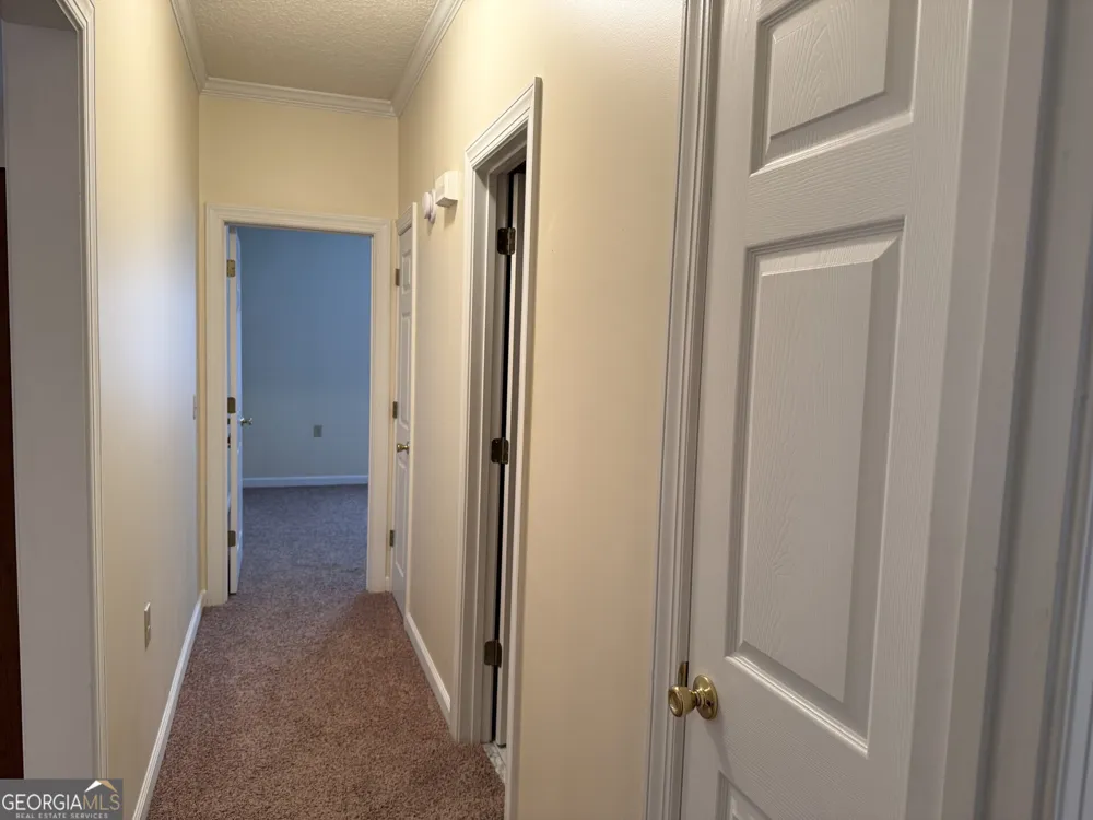 102 Oak CIR Glennville, GA 30427