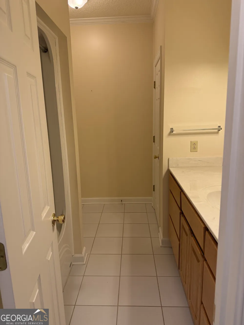 102 Oak CIR Glennville, GA 30427