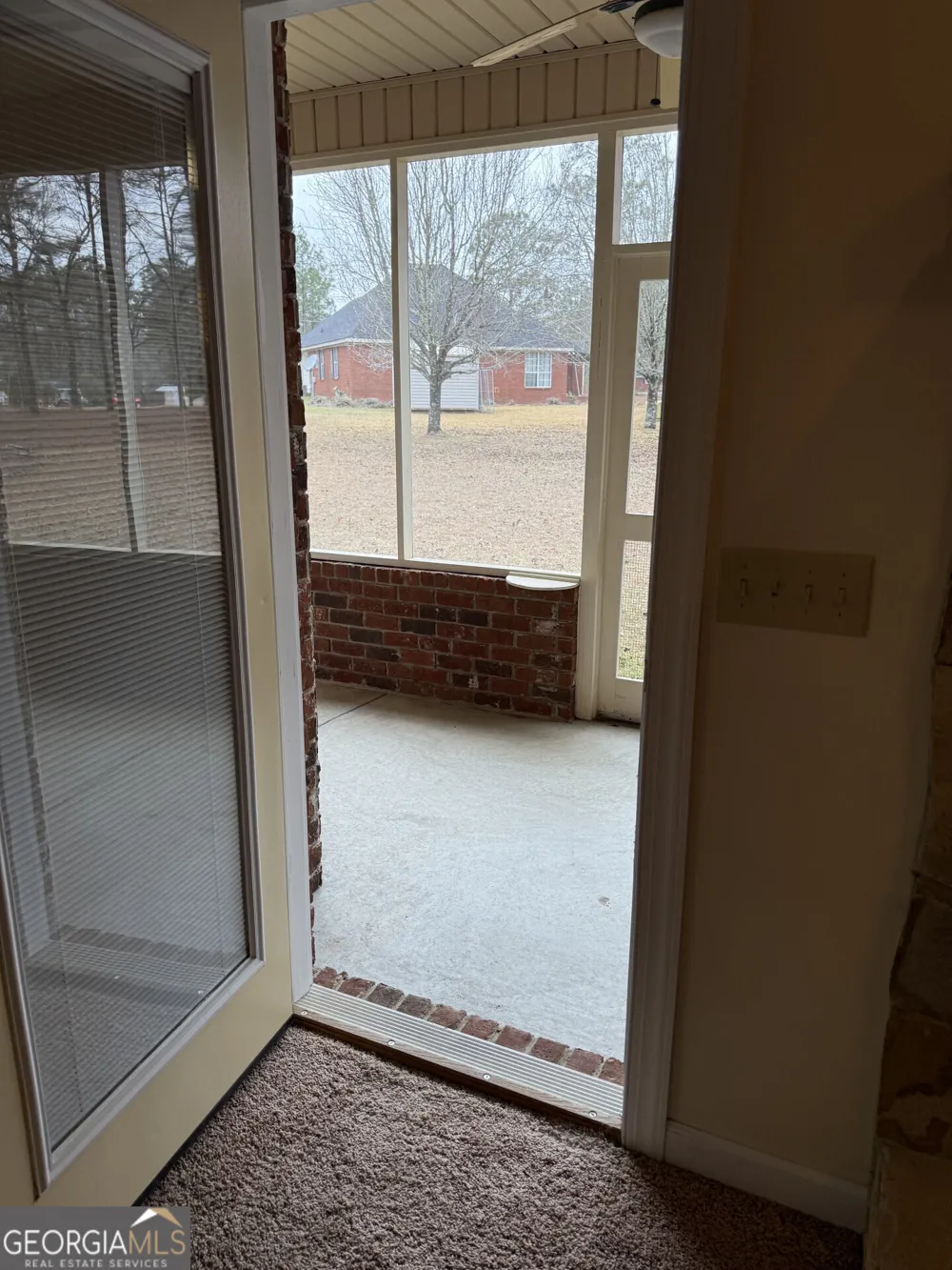102 Oak CIR Glennville, GA 30427