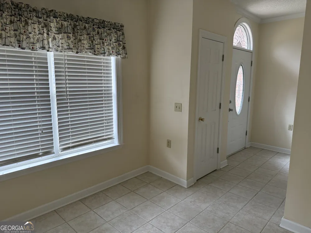 102 Oak CIR Glennville, GA 30427