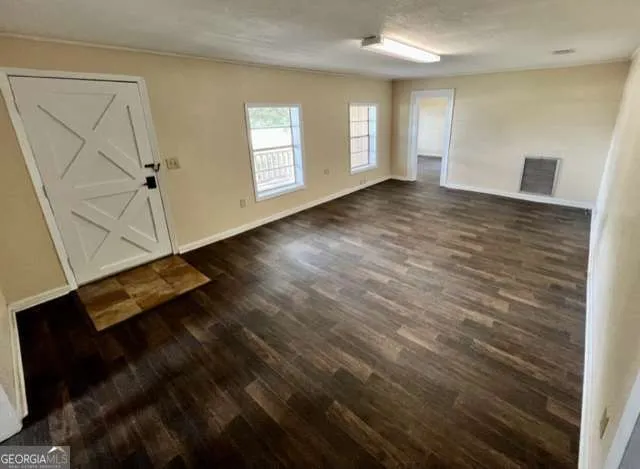 1716 Hatch PKWY N Baxley, GA 31513