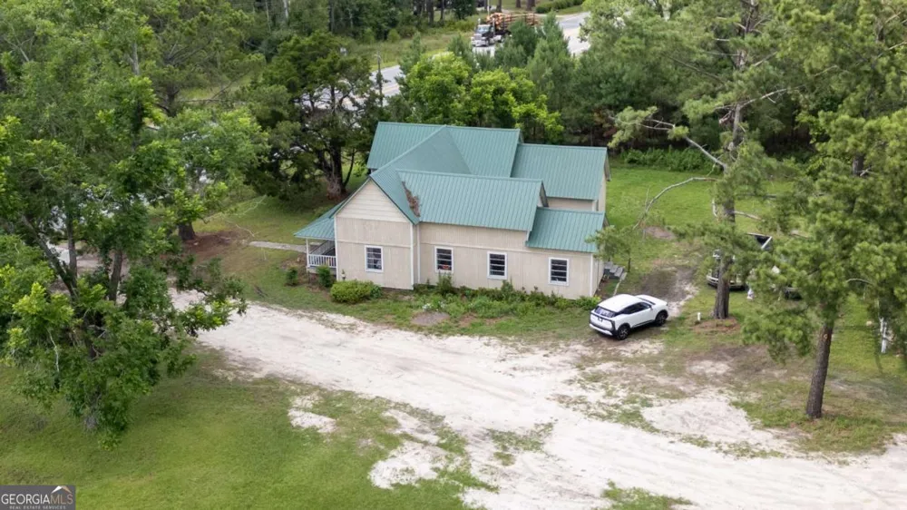 1716 Hatch PKWY N Baxley, GA 31513