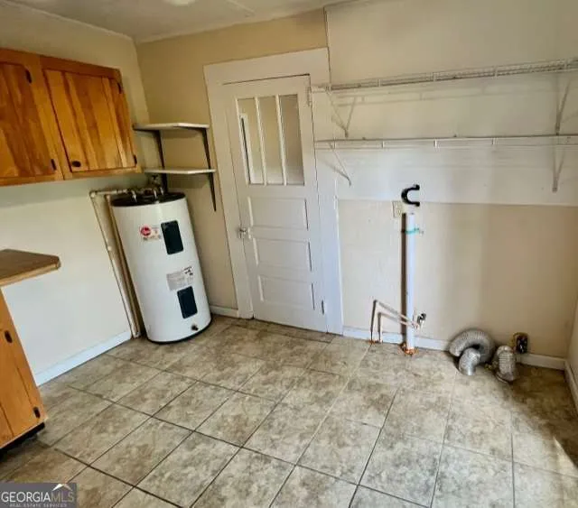 1716 Hatch PKWY N Baxley, GA 31513