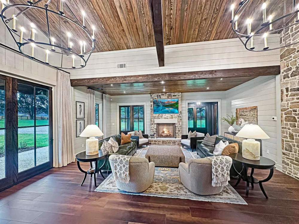 30 Farmstead LN Chattahoochee Hills, GA 30268