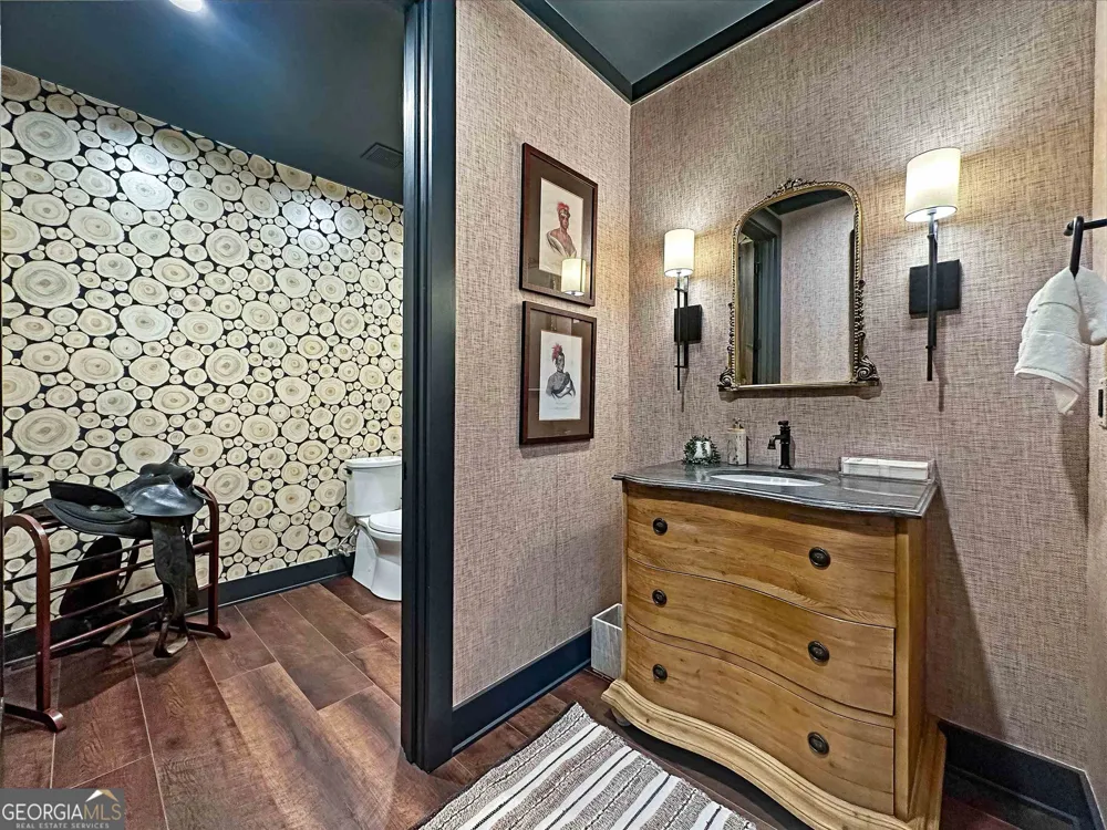 15 Farmstead LN Chattahoochee Hills, GA 30268