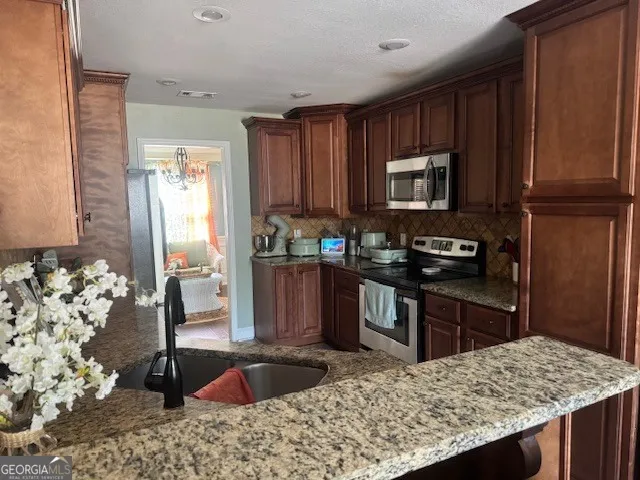 134 Delenn DR Lizella, GA 31052