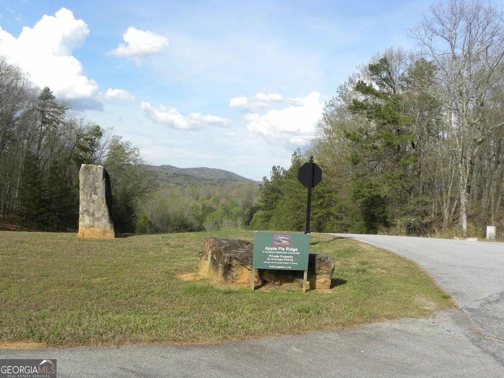LOT 25 Planters Knoll Baldwin, GA 30511