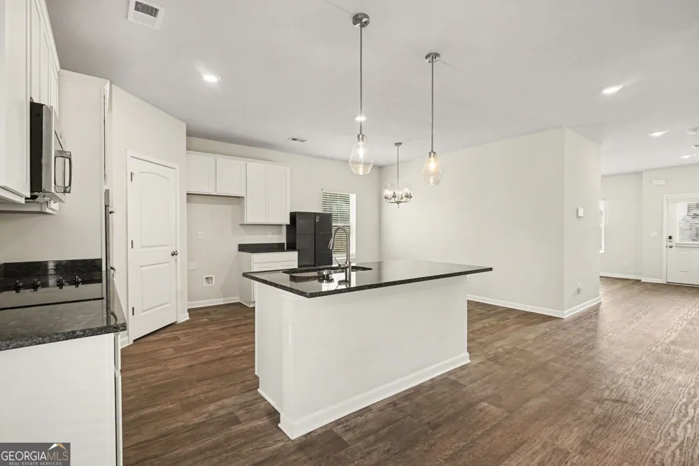 318 W Sandy Creek DR Covington, GA 30014