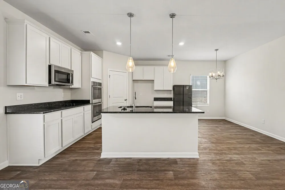 318 W Sandy Creek DR Covington, GA 30014
