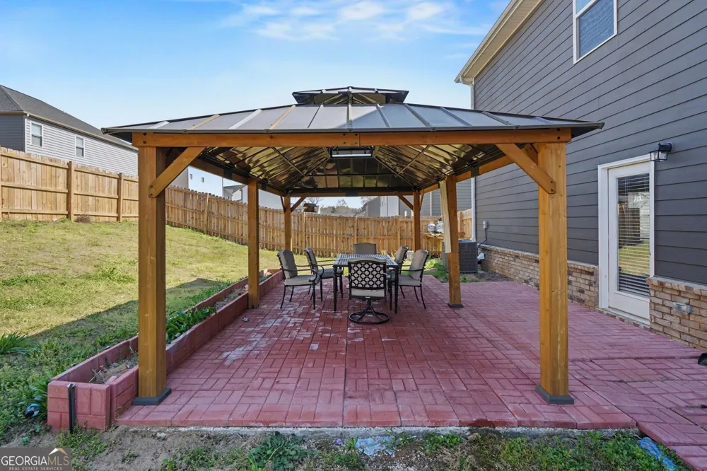 318 W Sandy Creek DR Covington, GA 30014