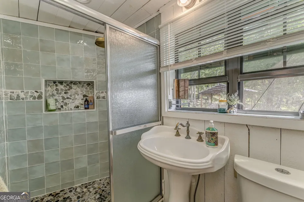 7896 Old State RD Menlo, GA 30731