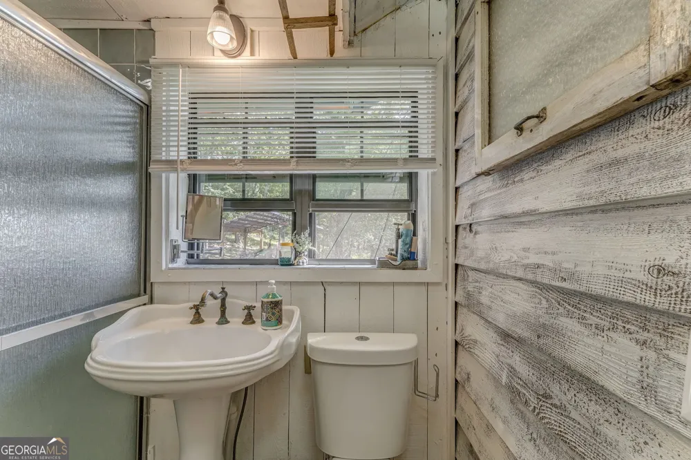 7896 Old State RD Menlo, GA 30731