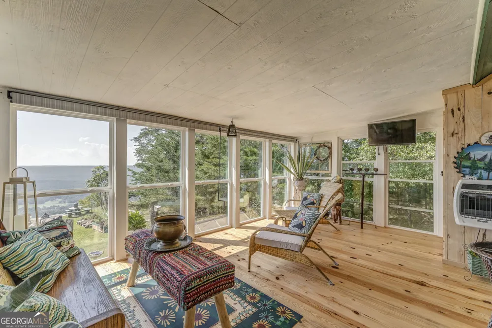 7896 Old State RD Menlo, GA 30731