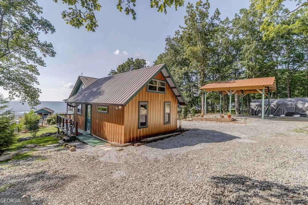 7896 Old State RD Menlo, GA 30731