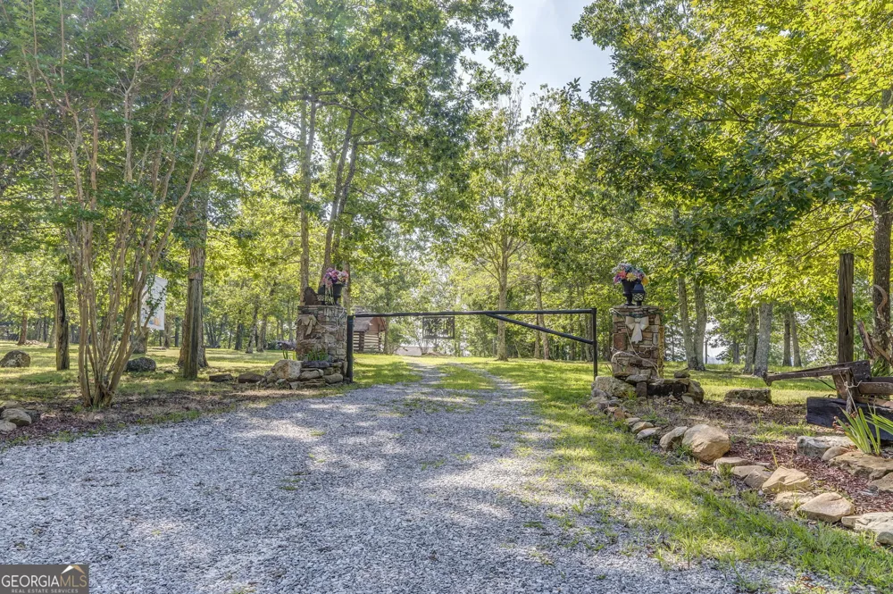 7896 Old State RD Menlo, GA 30731
