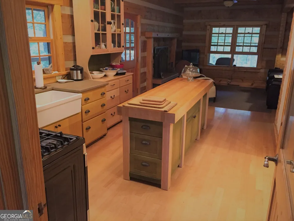 429 Frank Kelley RD Canon, GA 30520