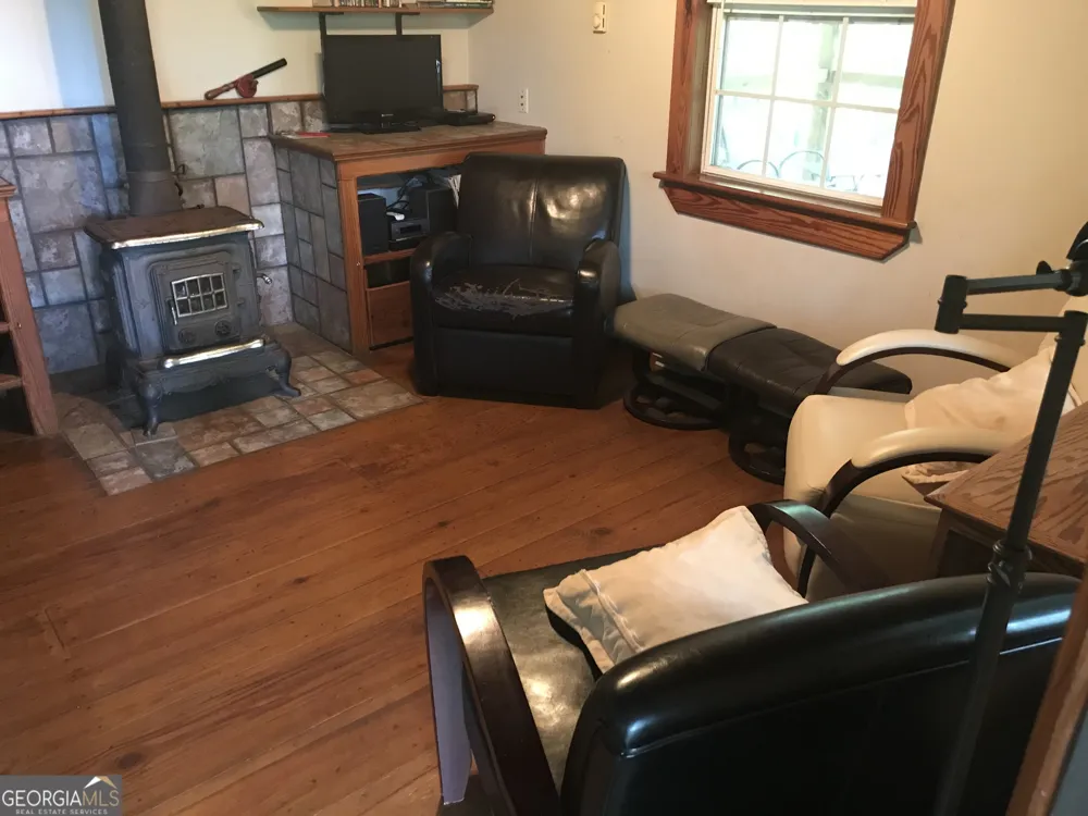 429 Frank Kelley RD Canon, GA 30520
