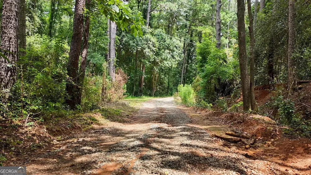5911 Indian TRL Thomaston, GA 30286