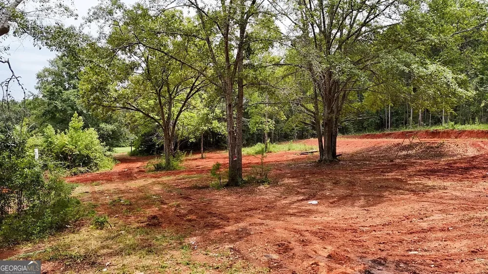 5911 Indian TRL Thomaston, GA 30286