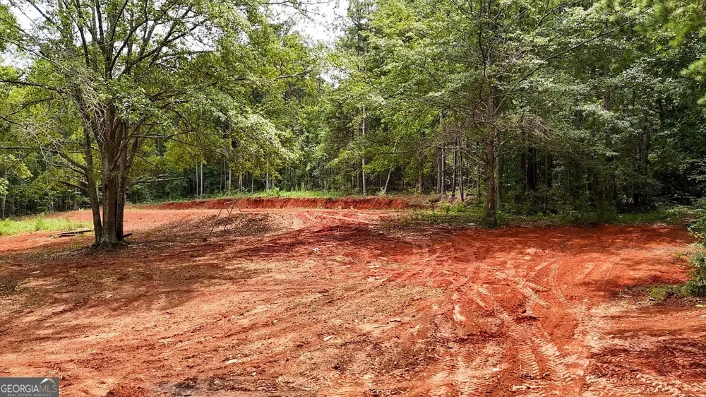 5911 Indian TRL Thomaston, GA 30286