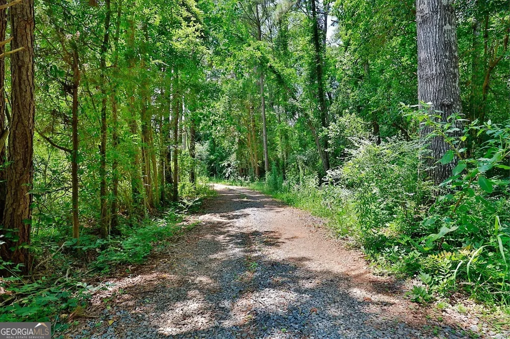 5911 Indian TRL Thomaston, GA 30286