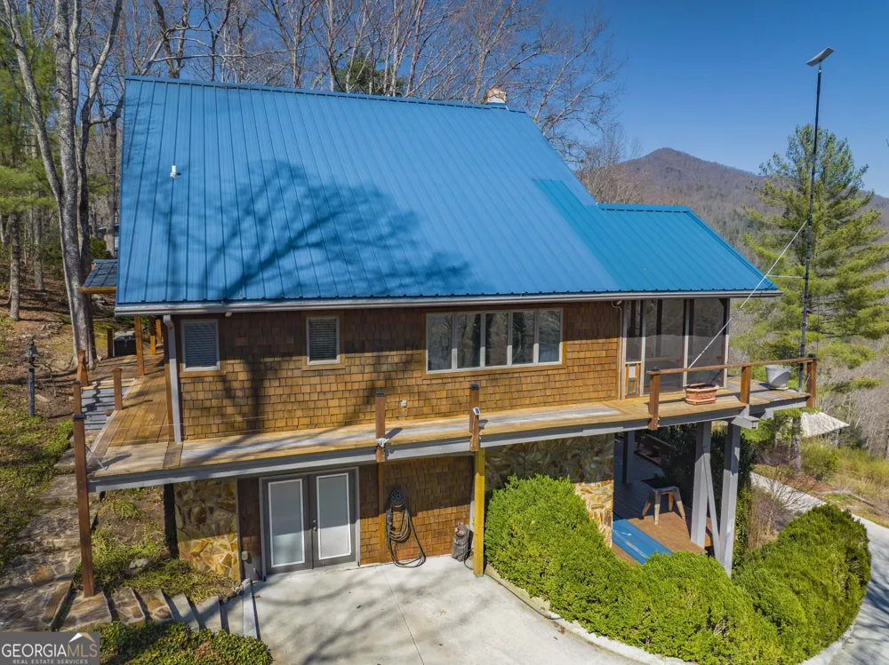 369 Deals Gap RD Robbinsville, NC 28771