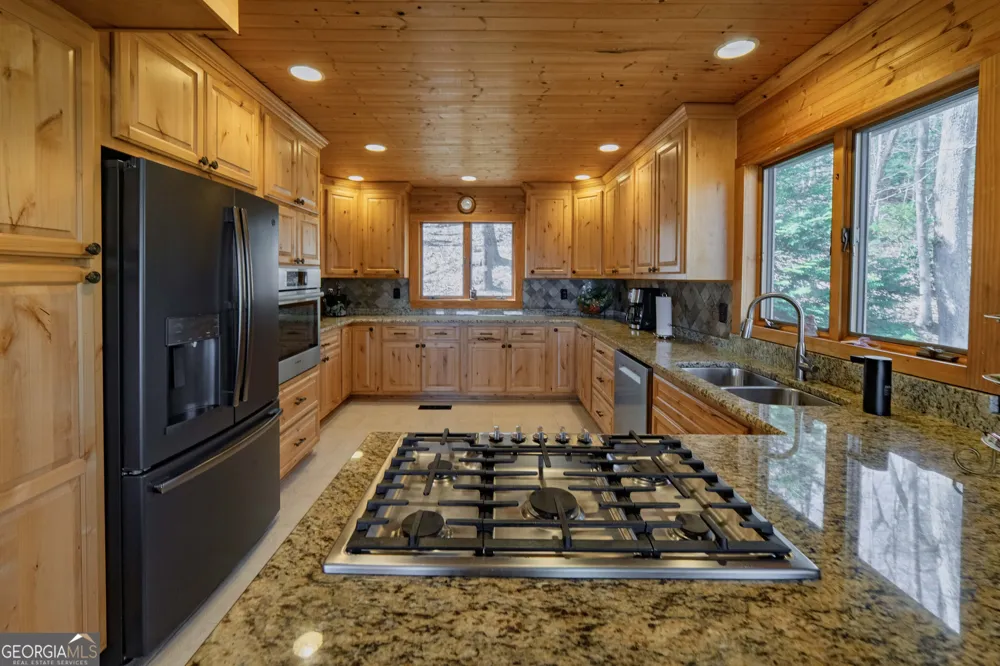 369 Deals Gap RD Robbinsville, NC 28771