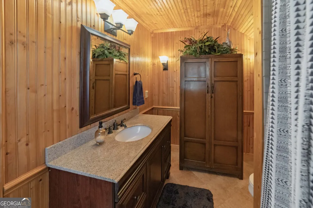 369 Deals Gap RD Robbinsville, NC 28771