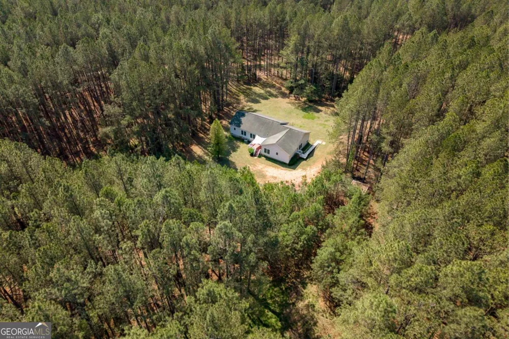 2970 Davids Home Church RD Comer, GA 30629