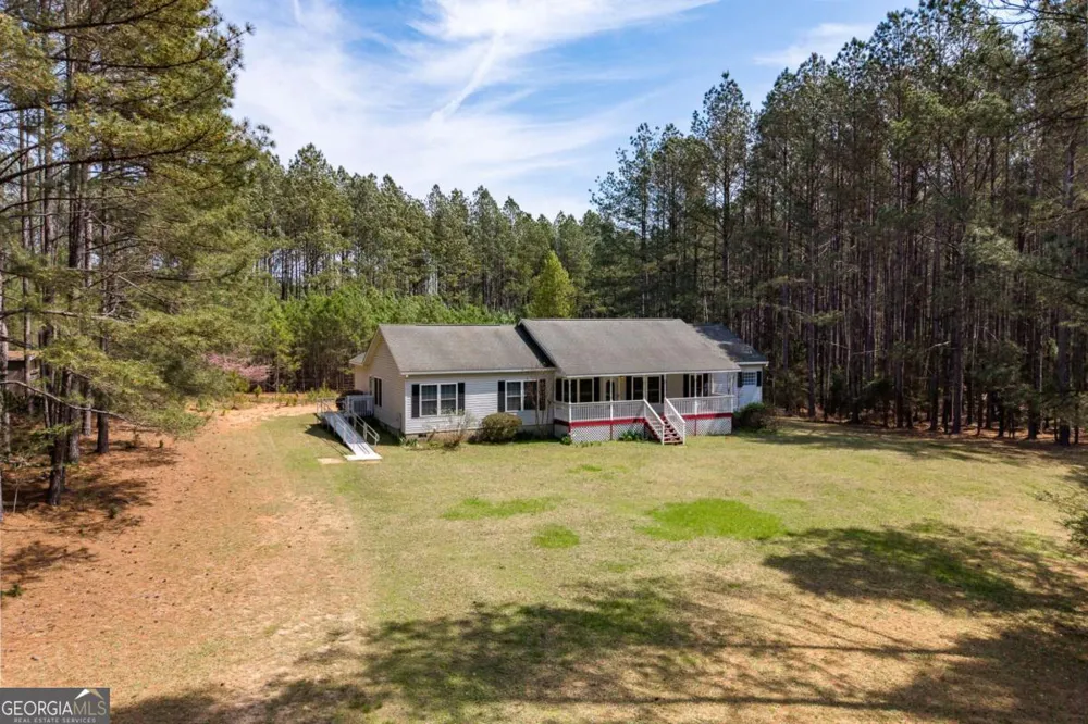 2970 Davids Home Church RD Comer, GA 30629