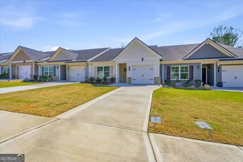 37 Silver Leaf LN