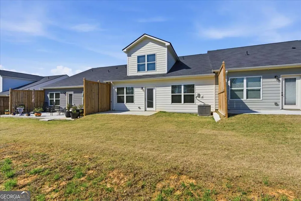 25 Silver Leaf LN Dawsonville, GA 30534