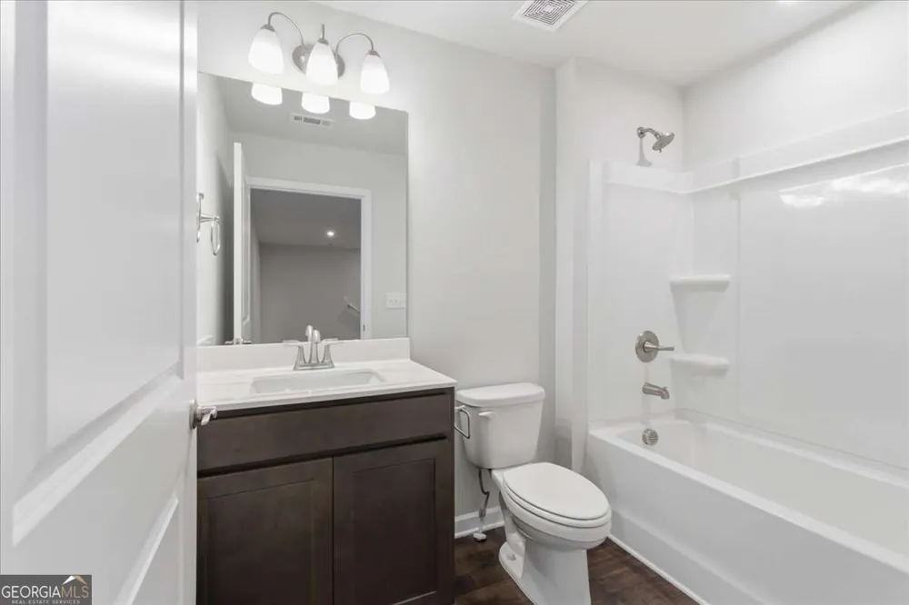 25 Silver Leaf LN Dawsonville, GA 30534