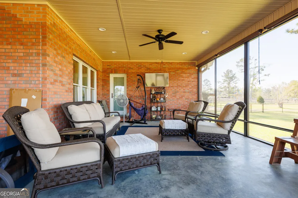 3497 Brown RD Valdosta, GA 31601