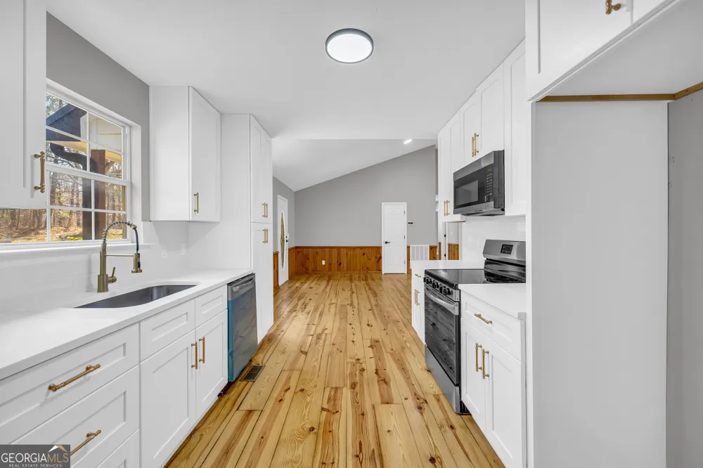 106 NE Degrandis Milledgeville, GA 31061