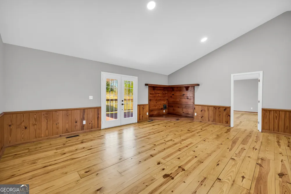 106 NE Degrandis Milledgeville, GA 31061