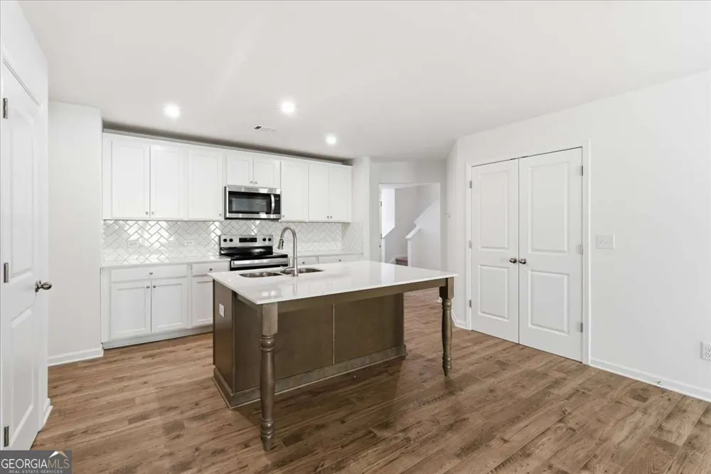26 Silver Leaf LN Dawsonville, GA 30534