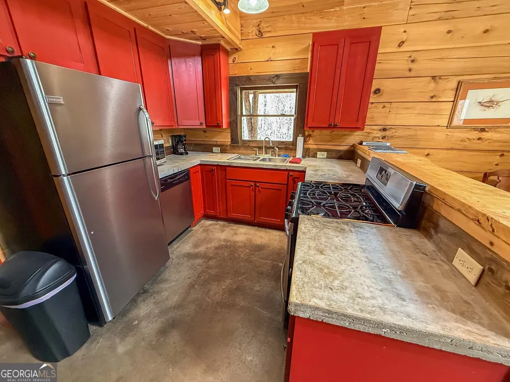 513 Coleman Heights Rabun Gap, GA 30568