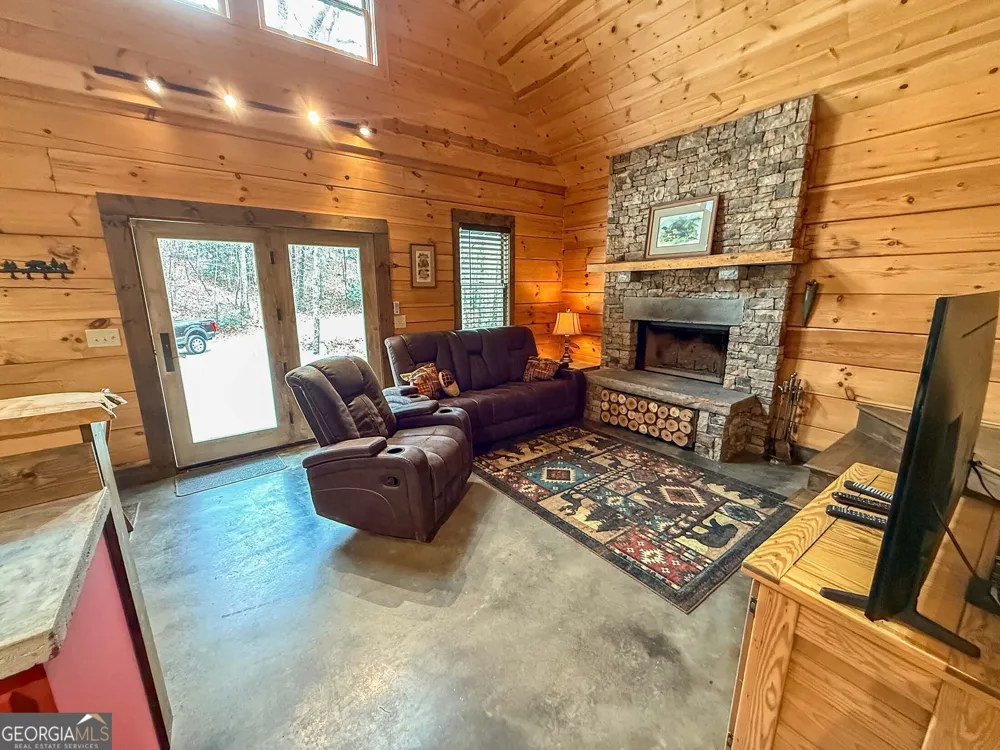 513 Coleman Heights Rabun Gap, GA 30568