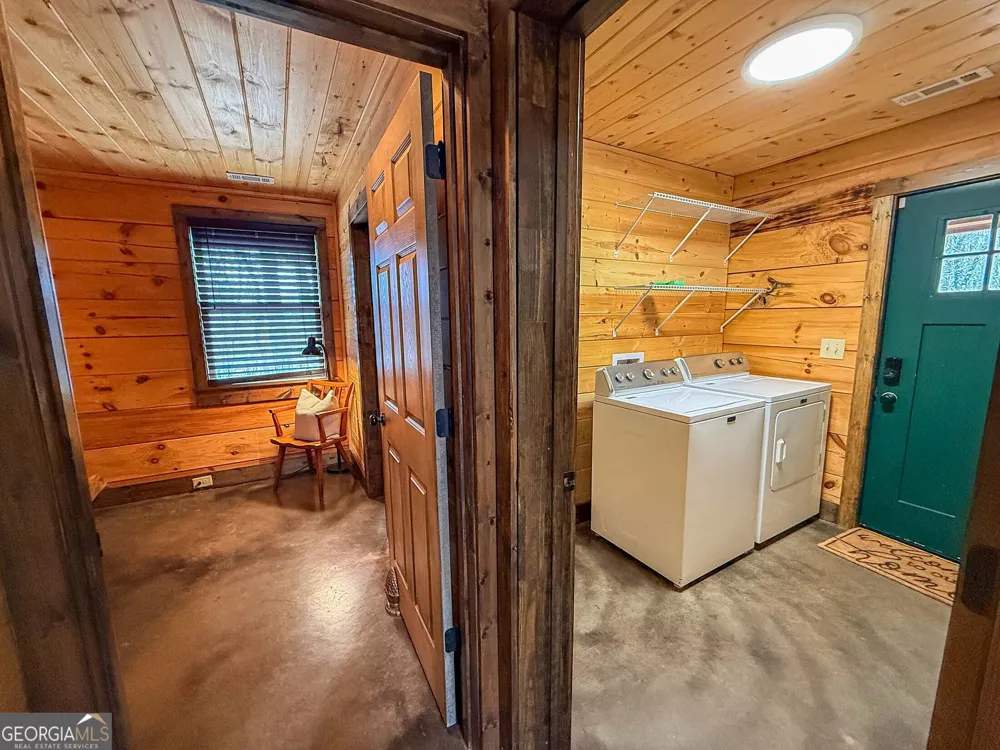 513 Coleman Heights Rabun Gap, GA 30568