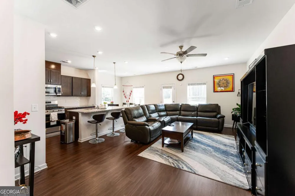 1114 Chastain DR Sugar Hill, GA 30518