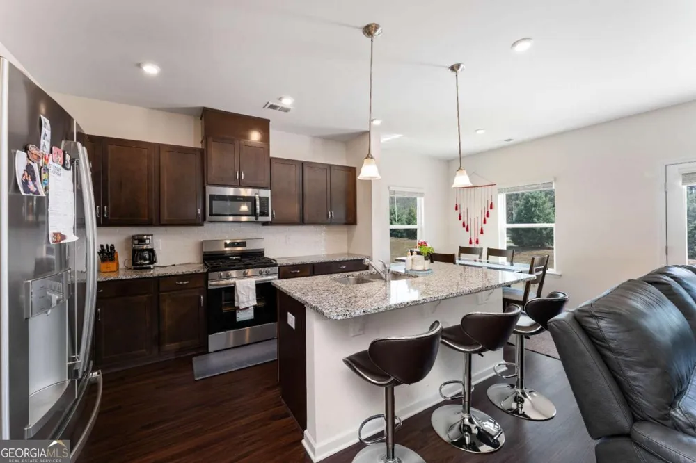 1114 Chastain DR Sugar Hill, GA 30518