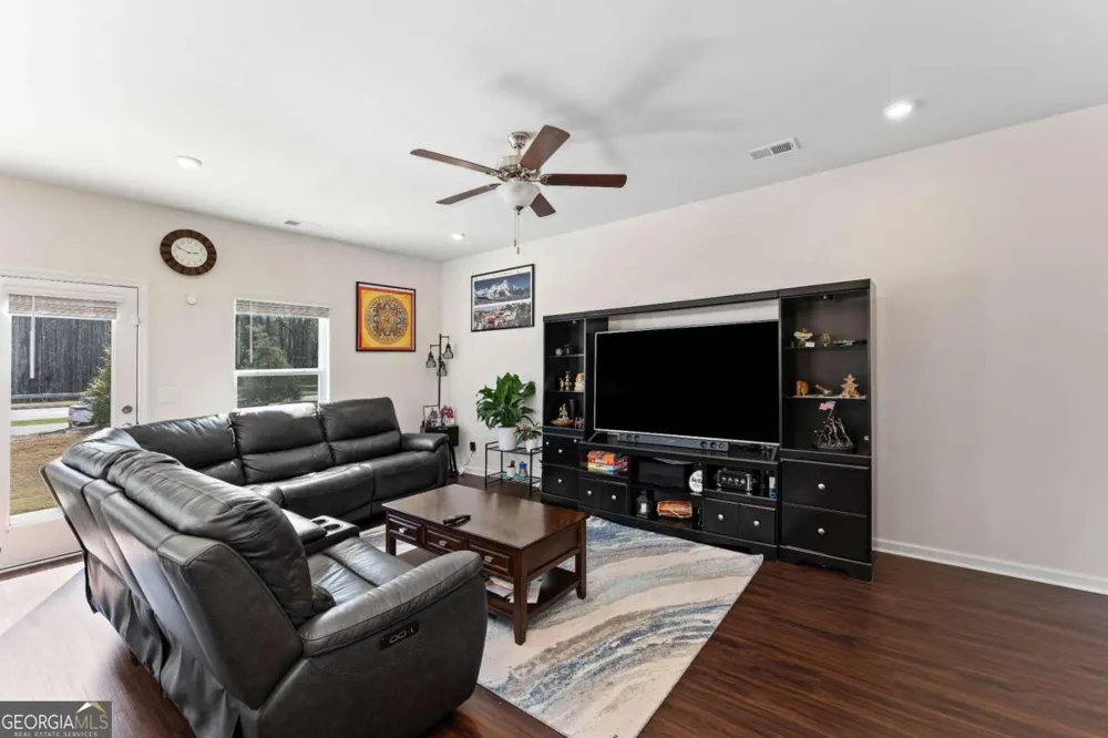 1114 Chastain DR Sugar Hill, GA 30518