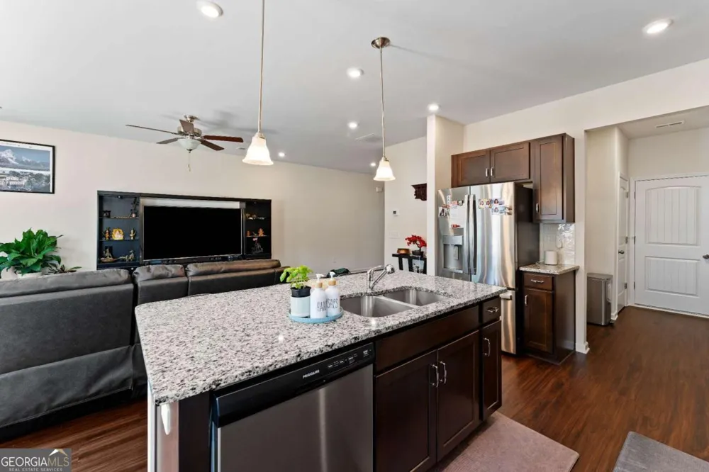 1114 Chastain DR Sugar Hill, GA 30518