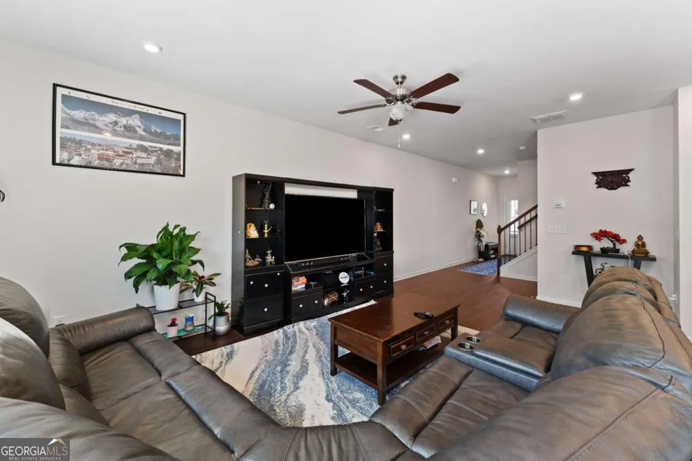 1114 Chastain DR Sugar Hill, GA 30518
