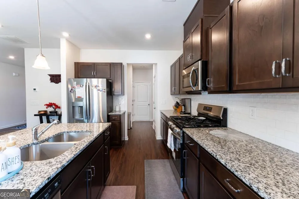 1114 Chastain DR Sugar Hill, GA 30518