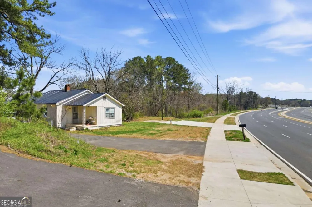 3823 Cumming HWY Canton, GA 30115