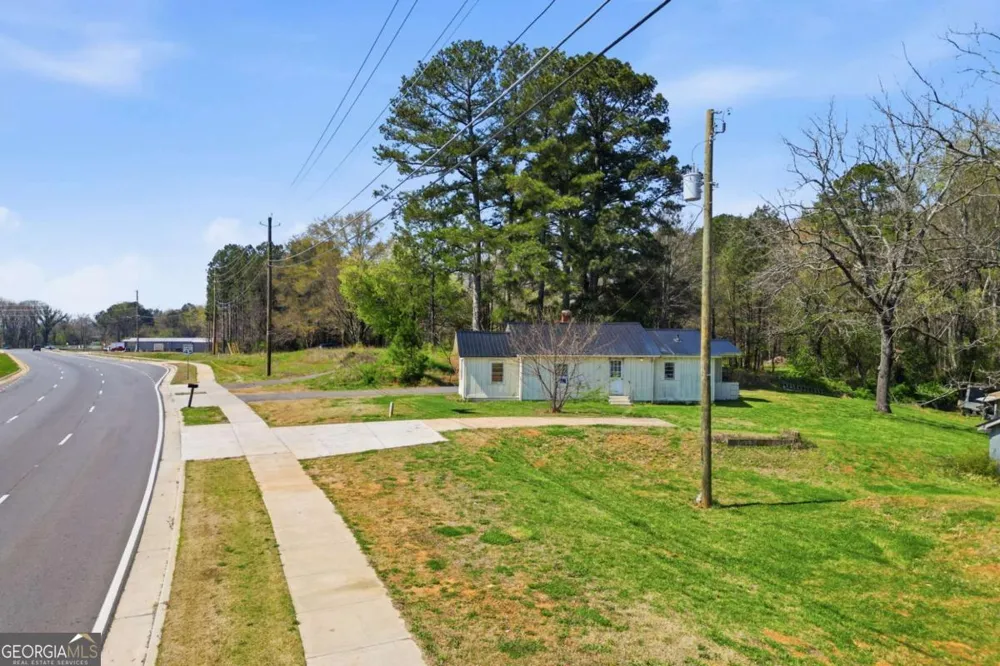 3823 Cumming HWY Canton, GA 30115
